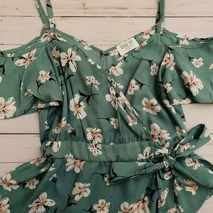 🎉2 for $15🎉 Teal Floral Cold Shoulder Blouse